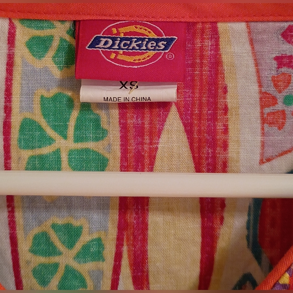 Dickies XS V-Neck Scrub Top | Vibrant Retro Abstract Floral | 2 Pockets - Picture 3 of 9